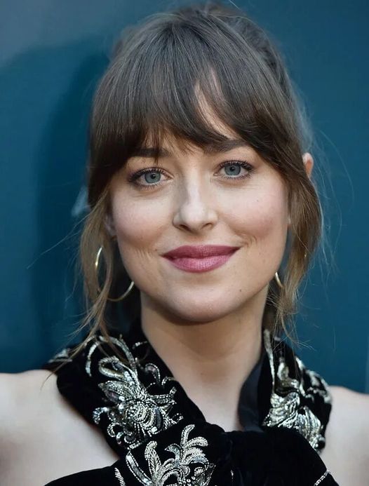 “People Blush Instead Of Her”: Dakota Johnson’s Bold Look Without Underwear Left Everyone Spechless!