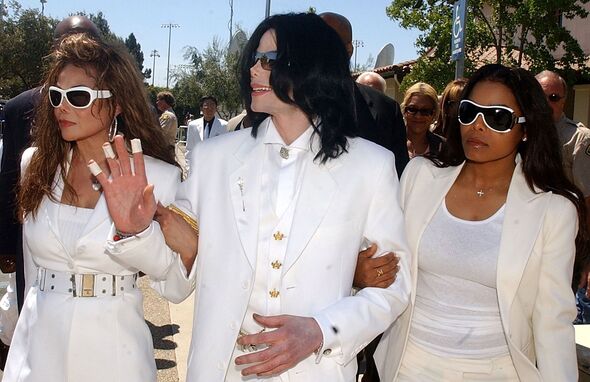 Janet and La Toya Jackson ‘fight to broker peace’ in family feud after legal battle