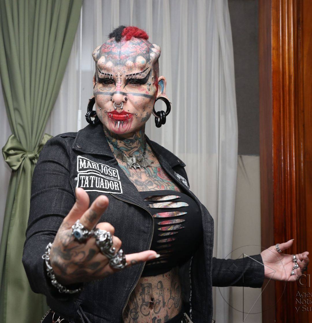 A Woman Who Became A “Vampire” By Covering Entire Body In Tattoos Issues Warning